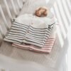 combinaison layette marine tricotée bébé