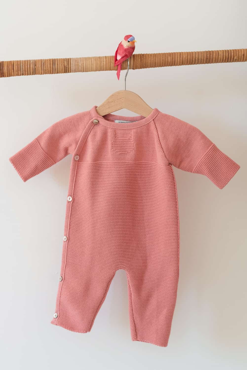 combinaison en tricot bébé bouton de rose 2