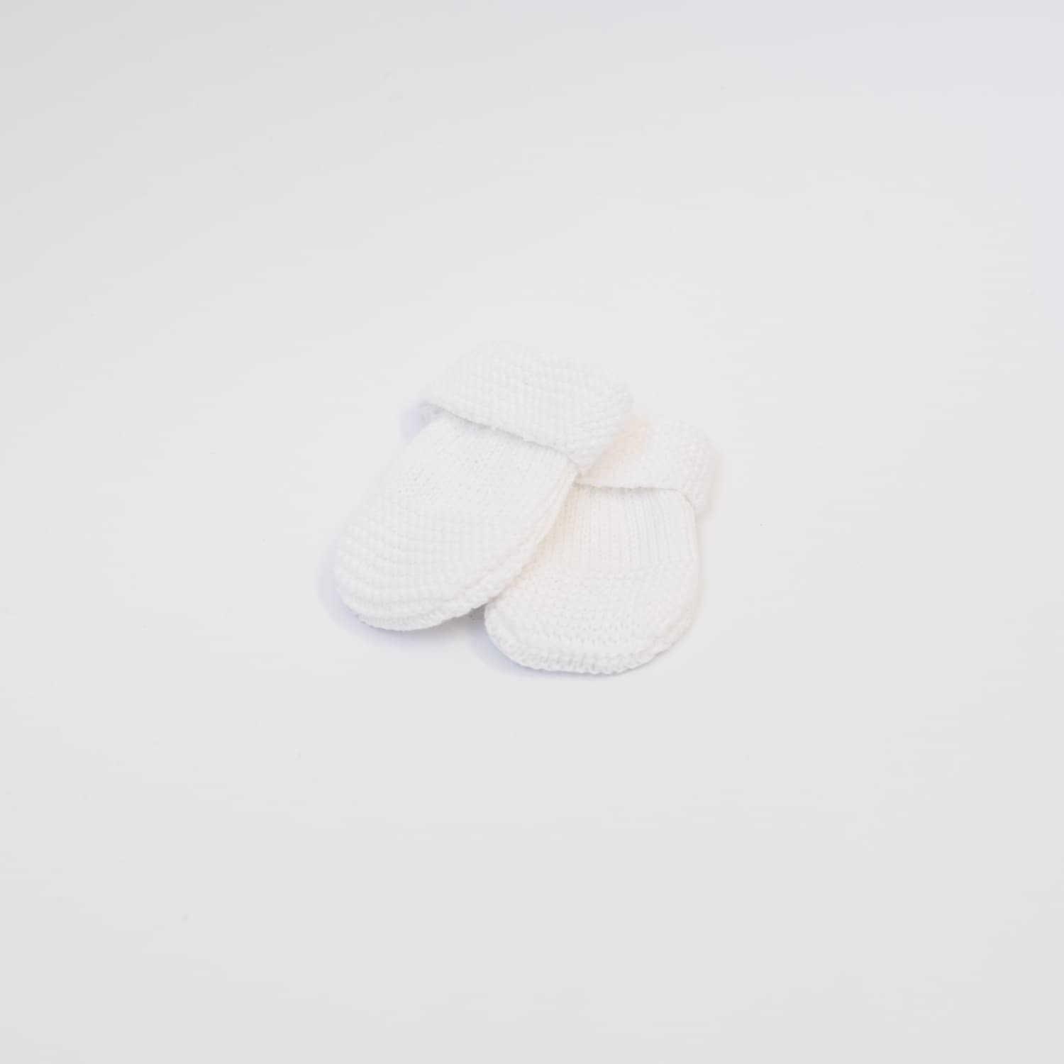 moufles blanche pour bébé