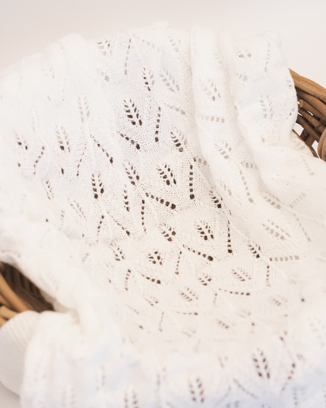 couverture au crochet bébé blanc