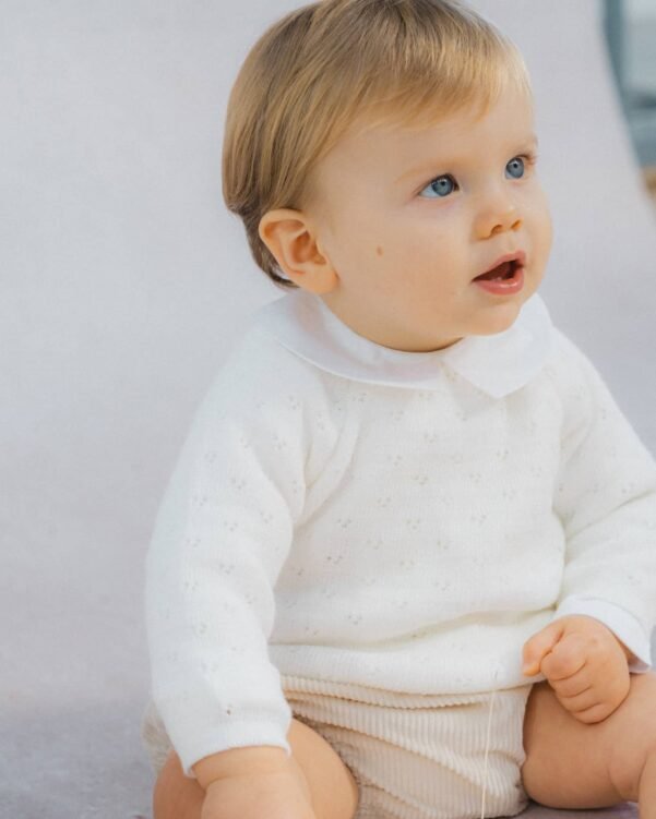 Brassière ajourée écru bébé